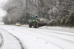 ☃伊東市内、山間部で積雪☃